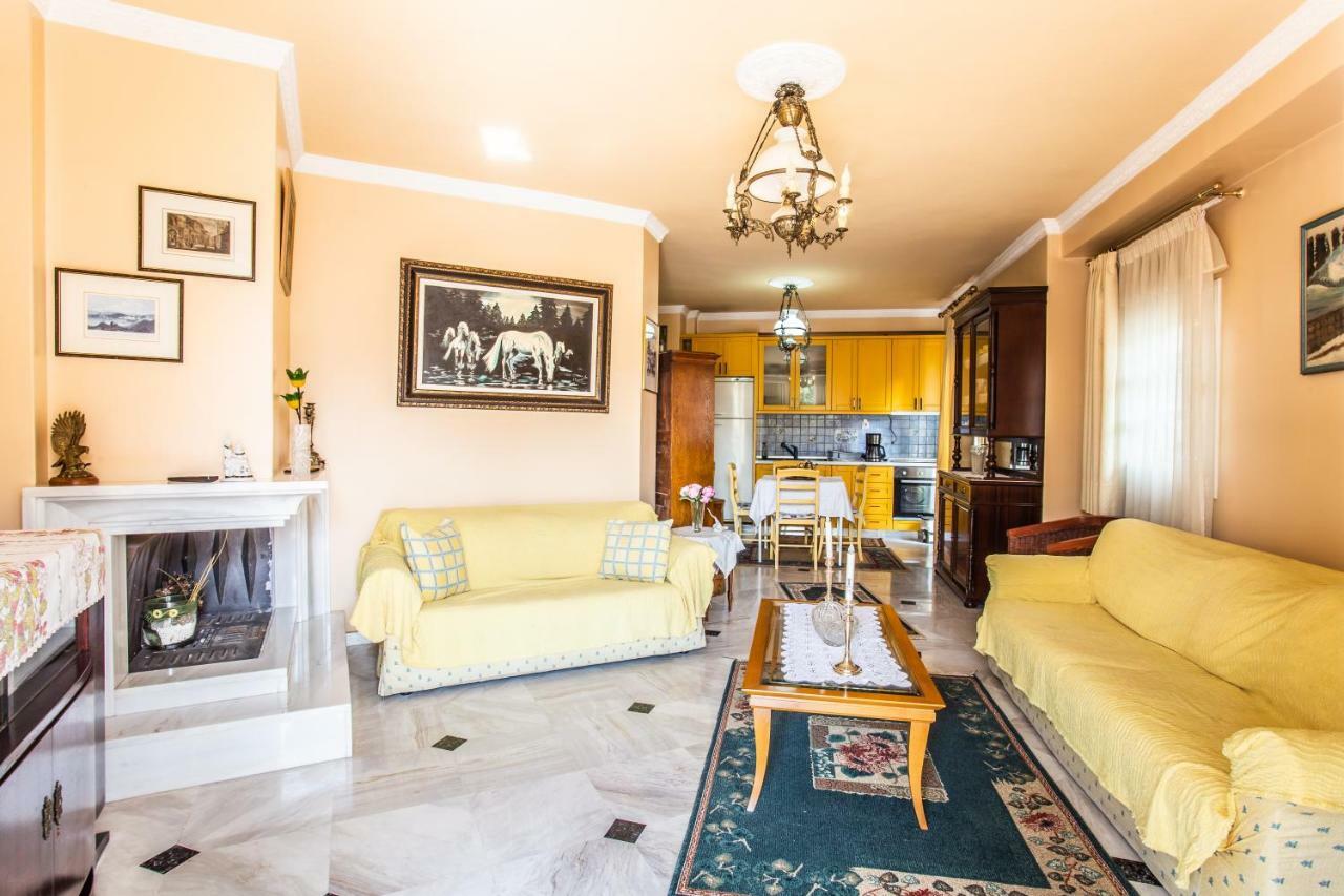 Apartment In Kalamaria Thessaloniki Exterior photo